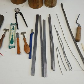 Bleiruten, Zangen, Messer Werkzeuge Glasfenster Leihgabe Glasmarte Bregenz