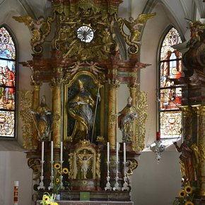 Braz, Pfarrkirche Hl. Nikolaus, Chor links St. Elisabeth, rechts St. Aloysius