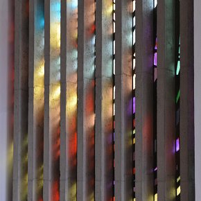 Gantschier, Josef-der-Arbeiter-Kirche, Betonglasfenster, Adolfo Winternitz, 1962, Ausführung durch die Firma Vitraux Vve. Chiara