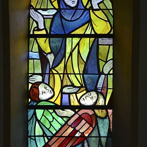 Riezlern-Schwende, Fatima Kapelle Maria Dank, Krönung Mariens,​ Hubert Berchtold 1949, Ausführung Mayer-Zettler, München