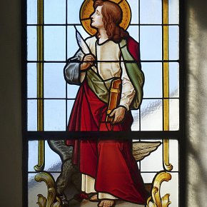 St. Anton im Montafon, Pfarrkirche Hl. Antonius Eremit, hl. Johannes Evang., Vorarlberger Glasmalerei Dornbirn 1907